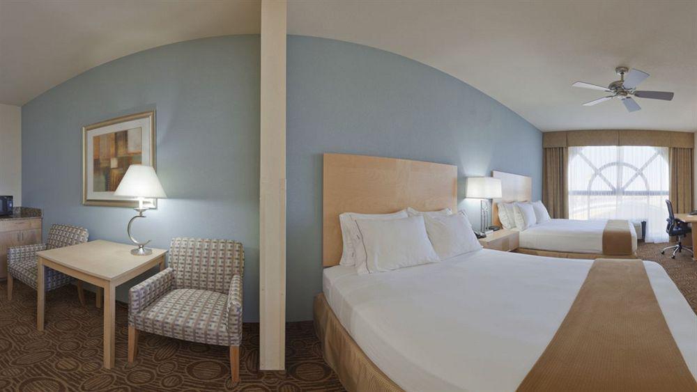 Holiday Inn Express & Suites Lubbock Southwest - Wolfforth By Ihg Exterior photo
